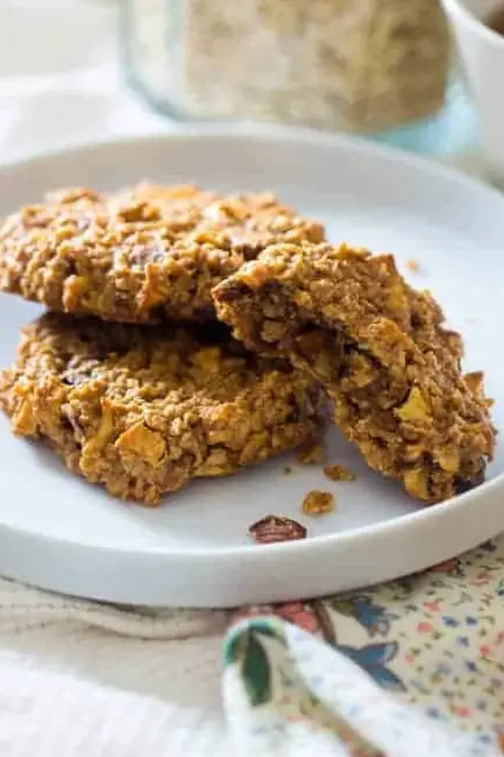 Soft Apple Breakfast Cookies with Oats and Raisins
